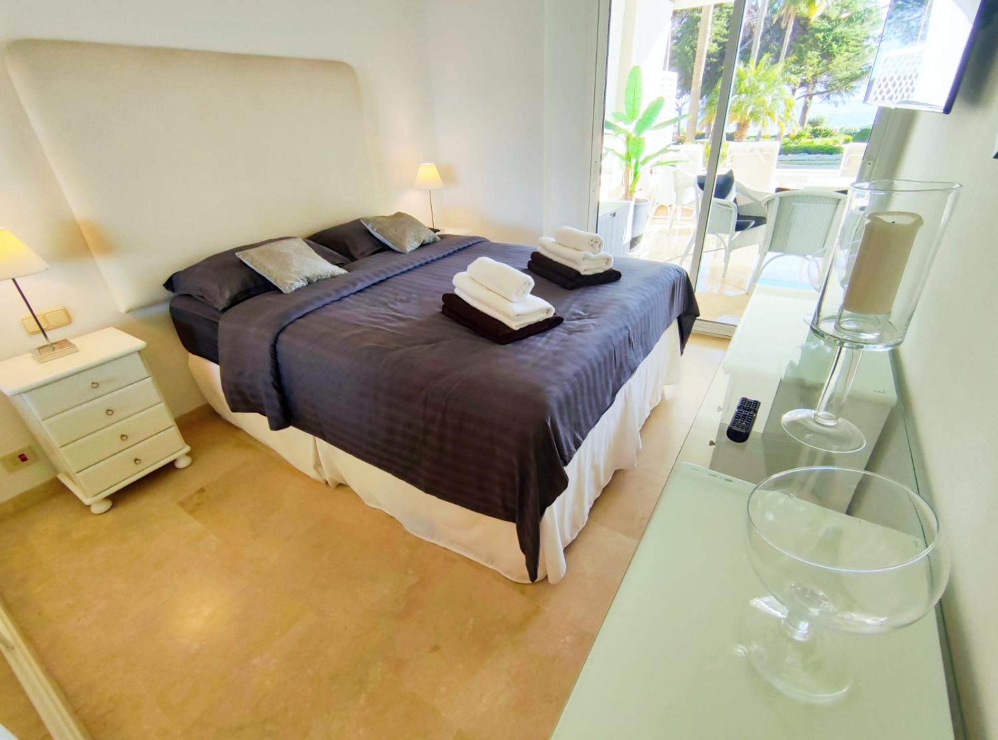 Luxury Frontline Residence Ehhouse Estepona Exterior foto