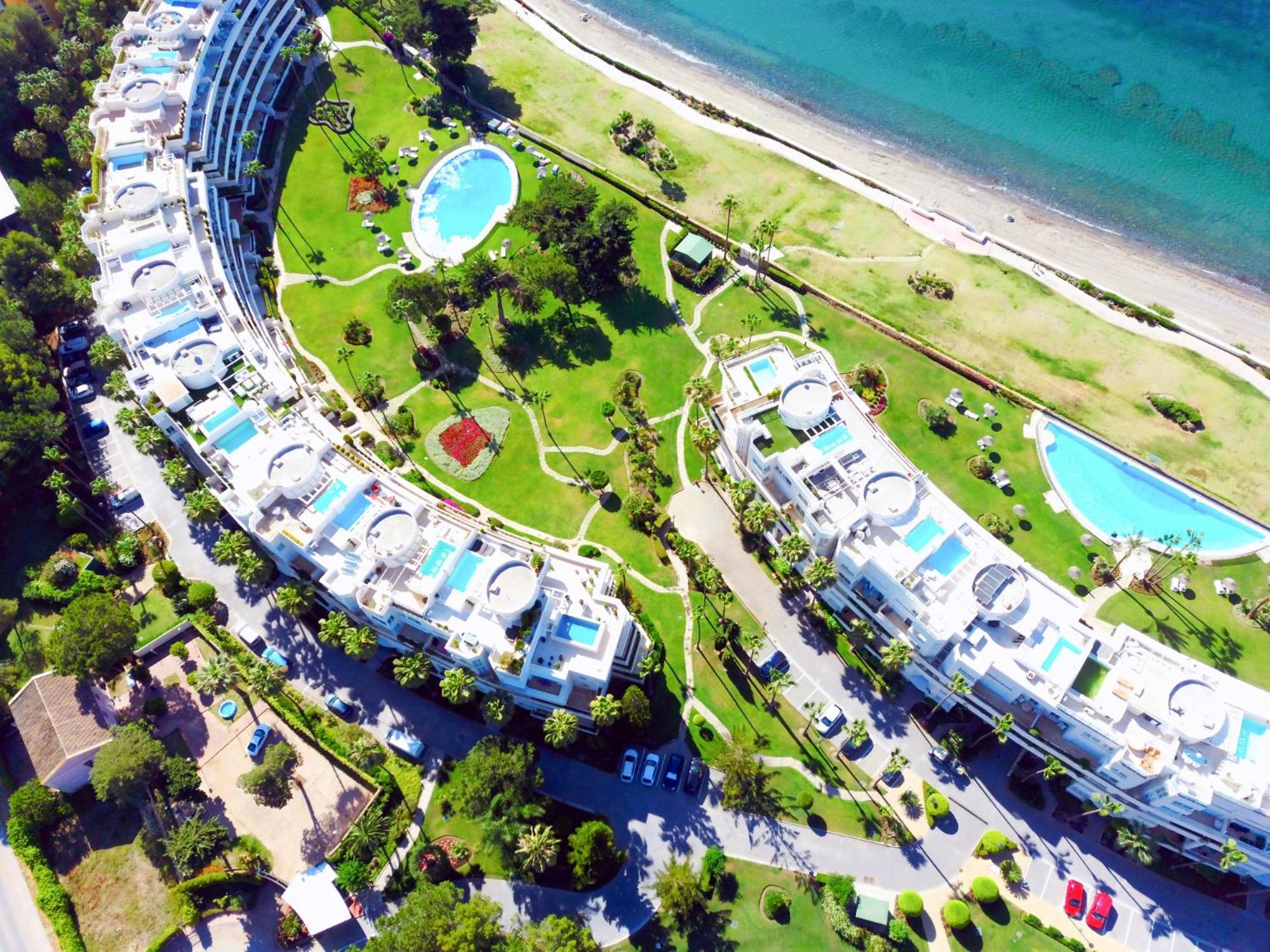 Luxury Frontline Residence Ehhouse Estepona Exterior foto